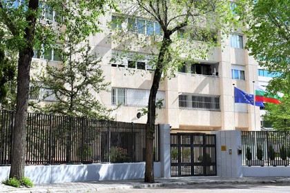 Спиране на електрозахранването в посолството, поради смяна на електрическото табло в сградата на ДП-Мадрид